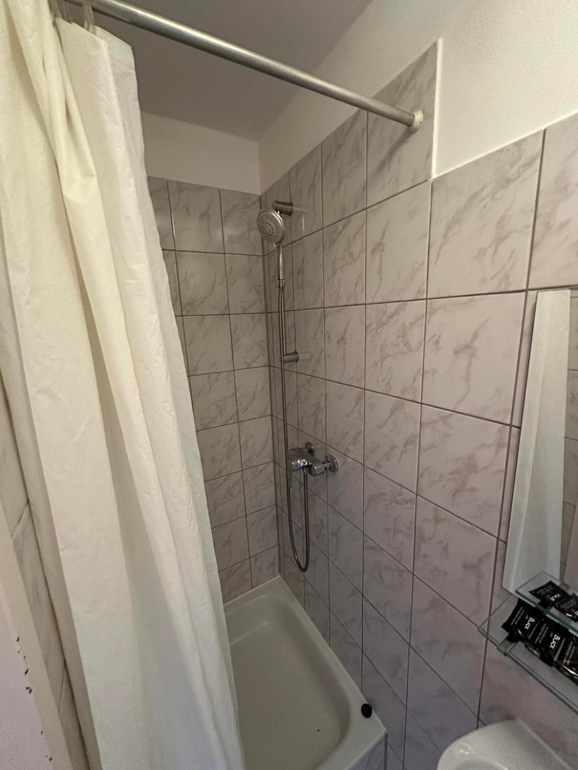 Budget Olympia Park Apartmenthostel 53 Aparthotel